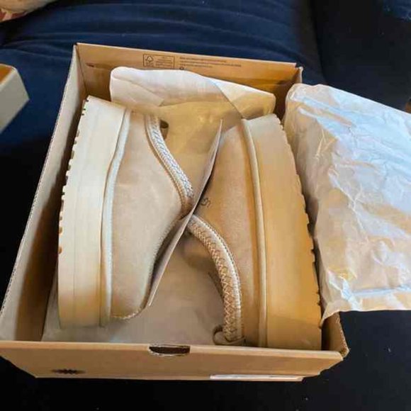 Beautiful UGG Tazz Slipper Mustard Seed (Women's） NWT - Picture 5 of 5